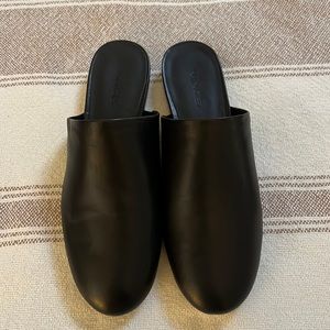 VINCE OREN LEATHER SLIDE